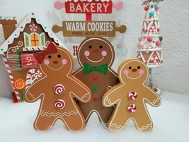 CHRISTMAS Gingerbread Family Couple Candy Cane Wood Tabletop Decor  - £28.81 GBP