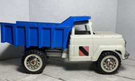 Hubley 902 Metal Dump Truck W/ Lift White &amp; Blue Lancaster - $69.29