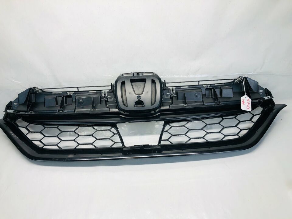 71121-TLA-A100 2017 2018 2019 HONDA CRV FRONT OEM GRILLE GENUINE - $95.00