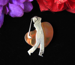 Far Fetched Sterling Silver &amp; Copper Heart Love Golf Brooch Vintage Pin Golfing - £21.35 GBP
