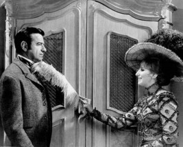 Hello Dolly Barbra Streisand tickles Walter Matthau with feather 11x14 photo - £15.79 GBP