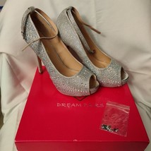 DREAM PAIRS Women Swan 10 Shine High Heel Platform Shoes, Size 8.5 Glitter - $19.98