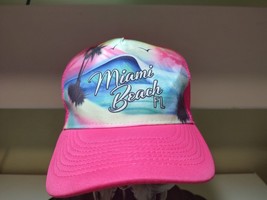 Miami Beach Pink Snap Back Trucker Hat - £6.30 GBP
