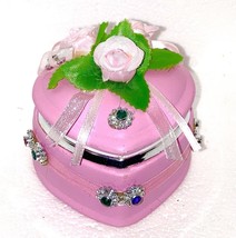 HEART shaped pink trinket box Jewelry Gift Giving pink roses  silver frame - $216.95 MXN