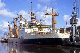 mc2664 - Harrison Line Cargo Ship - Craftsman - photograph 6x4 - $2.80