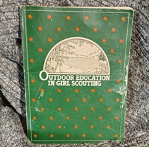 VINTAGE GIRL SCOUT PAPER BACK BOOK - $10.00
