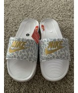 Nike Victori One Slide Print (White/Metallic Gold-Wolf Grey) Women’s Siz... - $38.33 CAD