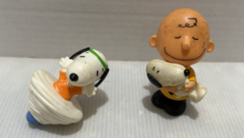 McDonald&#39;s Toy Bobble Head Charlie Brown Holding Snoopy 2015 &amp; Top - €4,87 EUR