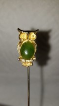 Lipel Pin Owl Gold Tone Green Stone - $7.91