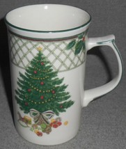 Mikasa Heritage Christmas Story Pattern Cappuccino Mug Christmas - Holiday - £12.62 GBP
