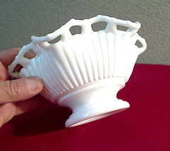 (1) Westmoreland Bowl Dish White Milk Glass Scalloped Lace Candy Dish PE... - $36.99