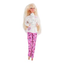 Vintage 1997 Barbie Pet Doctor Doll &amp; Outfit 14603 Jacket Paw Print Pants Vet - £15.72 GBP