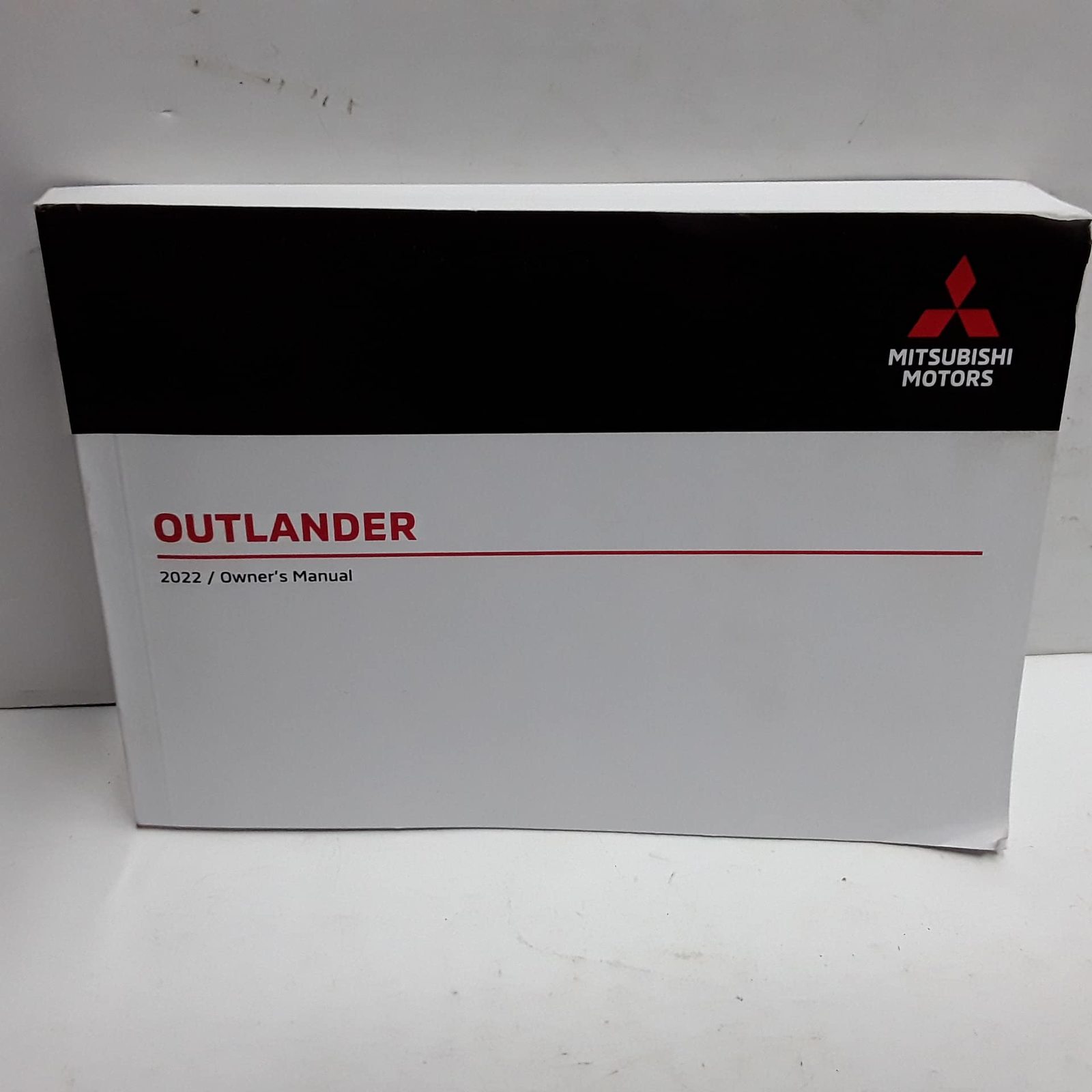 2022 Mitsubishi Outlander Owners Manual [Paperback] Auto Manuals - $109.76