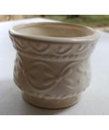 VINTAGE HULL USA POTTERY PLANTER WHITE EMBOSSED WITH RIBBON SCALLOPS 4-3... - £7.90 GBP