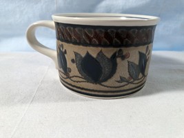 Pair of 2 Mikasa Intaglio Arabella Flat Coffee Tea Cups Mint - £13.43 GBP