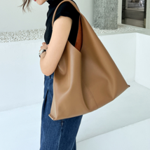 Hobo Bag in Leather - £135.85 GBP