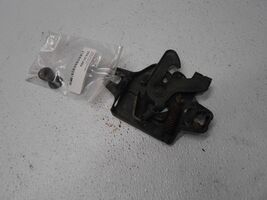 2004 jeep Grand Cherokee HOOD LATCH - $28.99