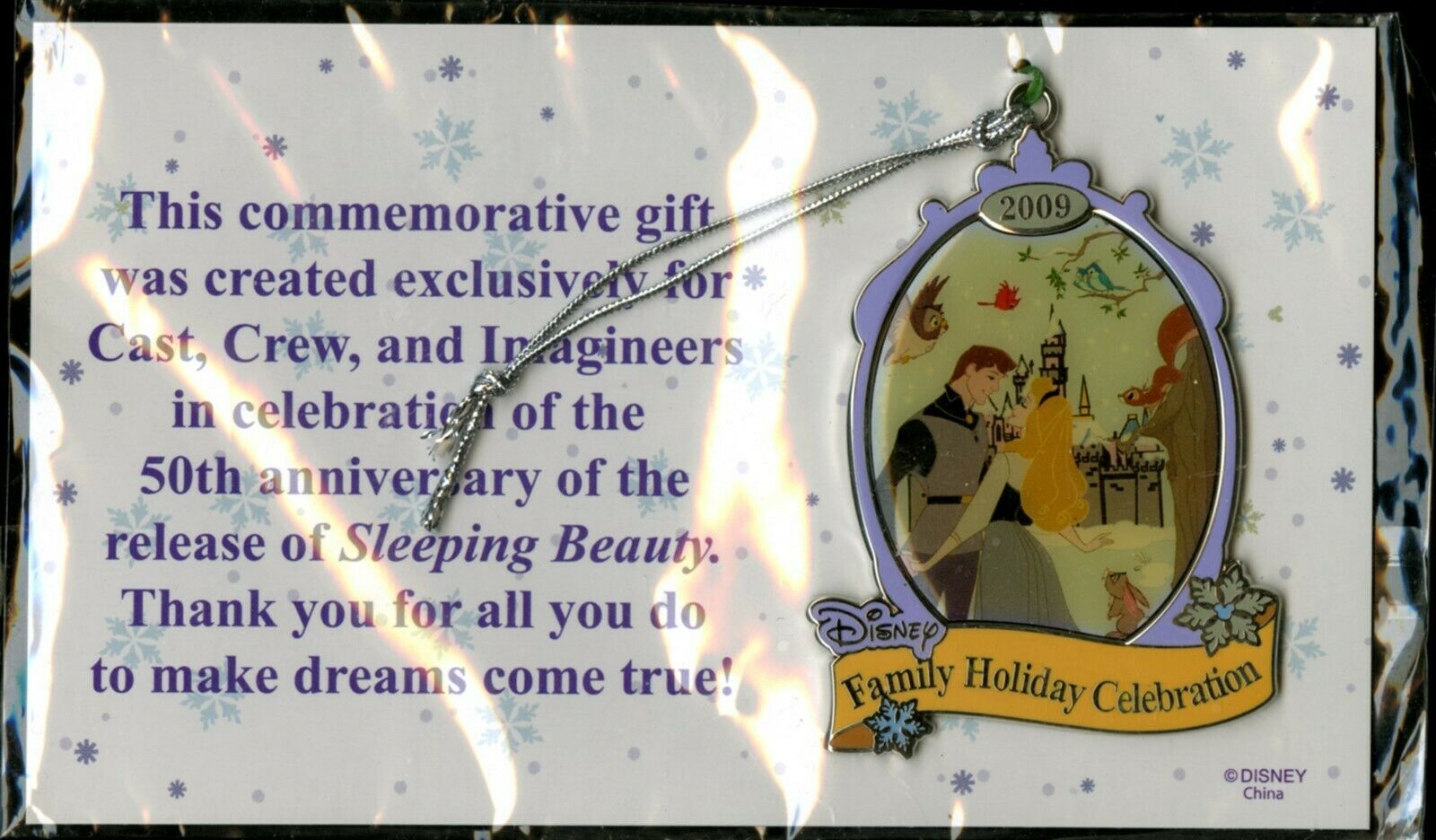 Primary image for DISNEY CAST MEMBER FAMILY HOLIDAY CELEBRATION 2009 SLEEPING BEAUTY ORNAMENT NEW