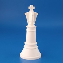 Chess King White Hollow Plastic Replacement Game Piece 1994 Classic Games 44833 - $3.70