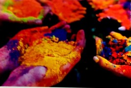 Jigsaw Puzzle HANDS WITH POWDER 300 Pieces 14&quot; x 11&quot; Cardinal - $1.89