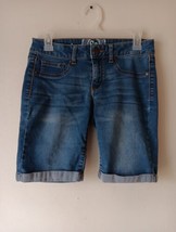 So Kohl&#39;s Bermuda Jean Shorts Size 7 Stretchy Cuffed Pockets zipper - $11.88