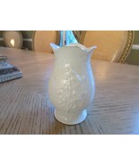 VTG BELLEEK KYLEMORE ABBEY VICTORIAN WALLED GARDEN BUD VASE 4.75 GREEN MARK - $442.76 MXN