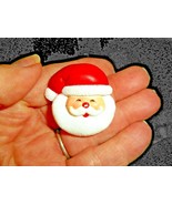 1981 Hallmark Lapel Pin CHRISTMAS SANTA CLAUS Round Bright Red Jolly San... - £7.46 GBP