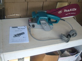 Makita vintage 9900B corded 3&quot; X 21&quot; 115v 7.8a belt sander with dust bag.  - £136.78 GBP