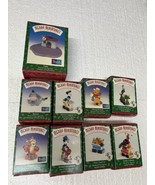 Hallmark Merry Minatures 1999 CHRISTMAS at POOH&#39;s HOUSE Mickey Disney se... - $905.50 MXN