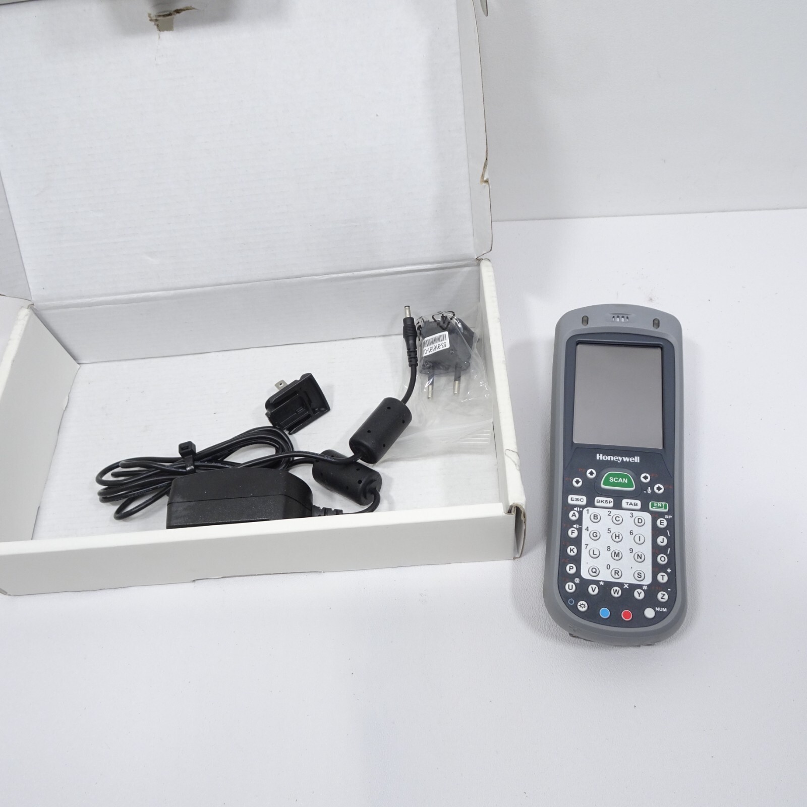 Honeywell HHP Dolphin 7600 II 7600LP-122-B6EE Mobile Computer- NO BATTERY - $17.99