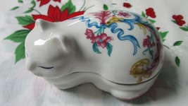 ELIZABETH ARDEN PALAIS DE VERSAILLES KITTY TRINKET PILL BOX 2 X 4 1/2 - $47.43 CAD
