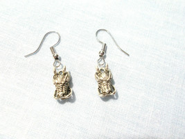 Chinese Dragon Head Detailed Alloy Silver Charms Dangling Pair Of Earrings - £5.52 GBP