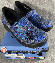 Easy Works Women&#39;s Lyndee Health Care Professional Clogs -Blue Pop Patent - $18.99