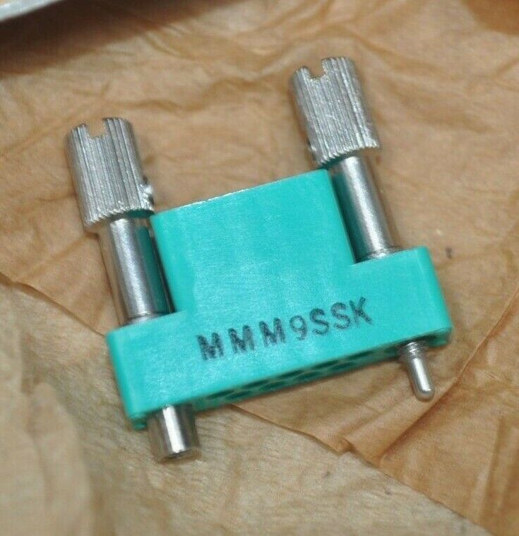 NEW Surplus Continental Industries 9 Pin Plug Connector Body Part# MMM9SSK - $16.77