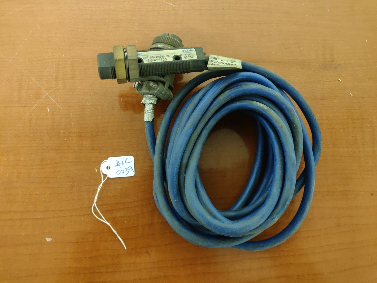 Cutler Hammer Eaton 14151AS5300 Polarized Sensor w/ cable - $29.37