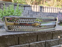 07 08 09 10 11 12 Chevy Silverado 1500 chrome grill assembly OEM - €98,86 EUR 07 08 09 10 11 12 Chevy Silverado 1500 chrome grill assembly OEM - €98,86 EUR