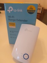 TP-LINK 300Mbps 1 Port Universal Wi-Fi Range Extender - White (TL-WA850RE) - £11.52 GBP