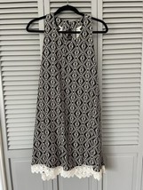 Everleigh Damask Embroidered Sleeveless Shift Midi Dress Large Shift - $14.55