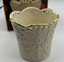 Figurine Lenox Ivory Votive Tea Lights Angles  Merry Lights Gold Trim 3.... - $17.72