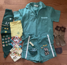 Vintage Girl Scouts Uniform Green Short Shirt Hankies Socks Toothbrush Badges - £47.13 GBP