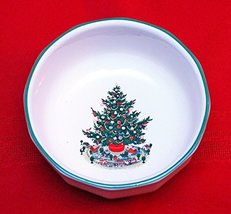Pfaltzgraff Christmas Heritage 4 7/8&quot; Fruit and Dessert Bowl - $28.79