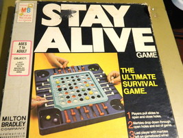 Stay Alive  Game-Complete - £19.30 GBP