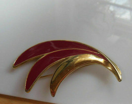 Vintage Monet Gold-tone Redish/Maroon Enamel Feather/Leaf Brooch/Pin - £15.57 GBP