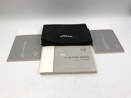 2018 Nissan Altima Sedan Owners Manual Set with Case OEM A04B46044 - $26.99