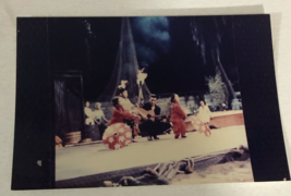 Elvis Presley Vintage Photo Picture Elvis With Dancers EP3 - £9.93 GBP