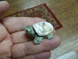 (Y-TUR-LAT-589) White + Green 2 Piece Tortoise Turtle Carving Figurine Gemstone - £10.99 GBP