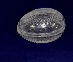 GLASS EGG  Vintage Avon Fostoria Egg Crystal Glass Trinket Candy Soap dish  1977 - £12.50 GBP