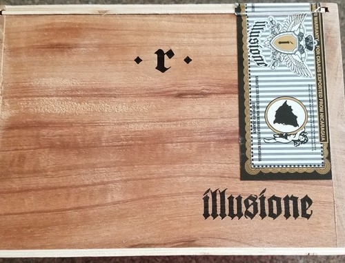 Illusione Brand ~ Empty Wooden Box ~ Storage Box ~ 7" x 5.5" x 5" Item image 3