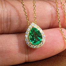 Quick Hand Micro-Inlaid Water Drop Emerald Zircon Necklace Women&#39;s Necklace - £7.95 GBP