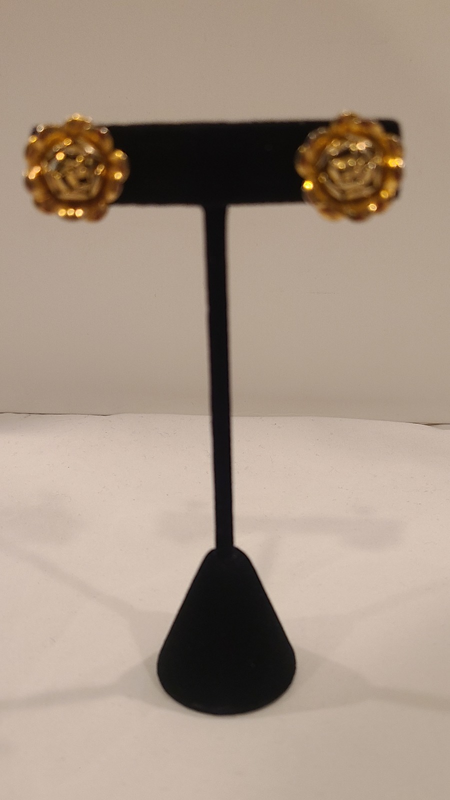 Vintage Rose Bud Gold Tone Flower Screw On Earrings Item image 2